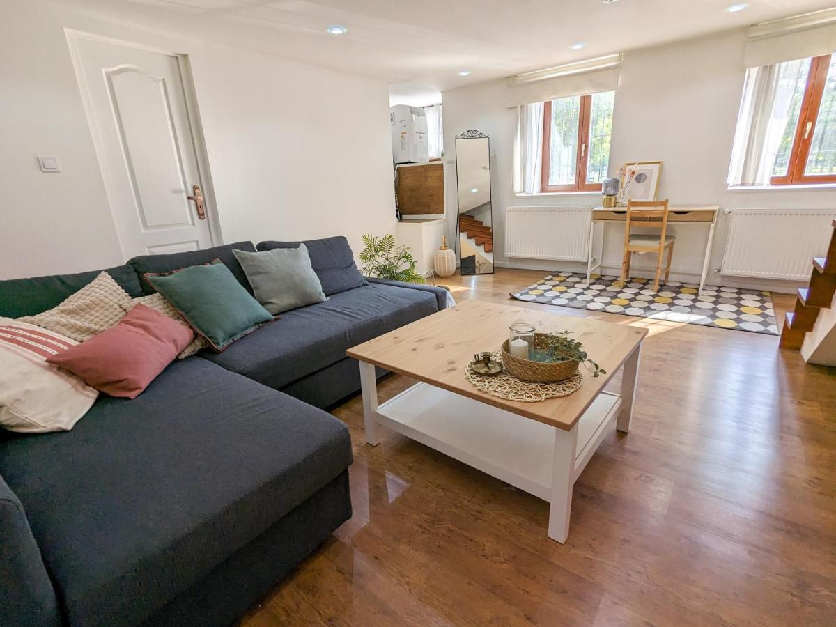 Stylish 2-Bedroom Apartment In Central Budapest Esterno foto